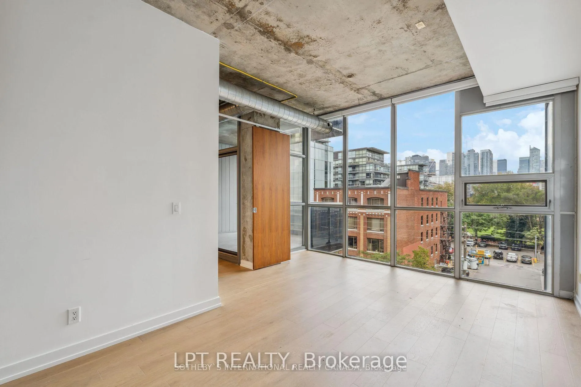 Photo 16 of Unit 507, 60 Bathurst Street, Toronto, Niagara — HOMEH