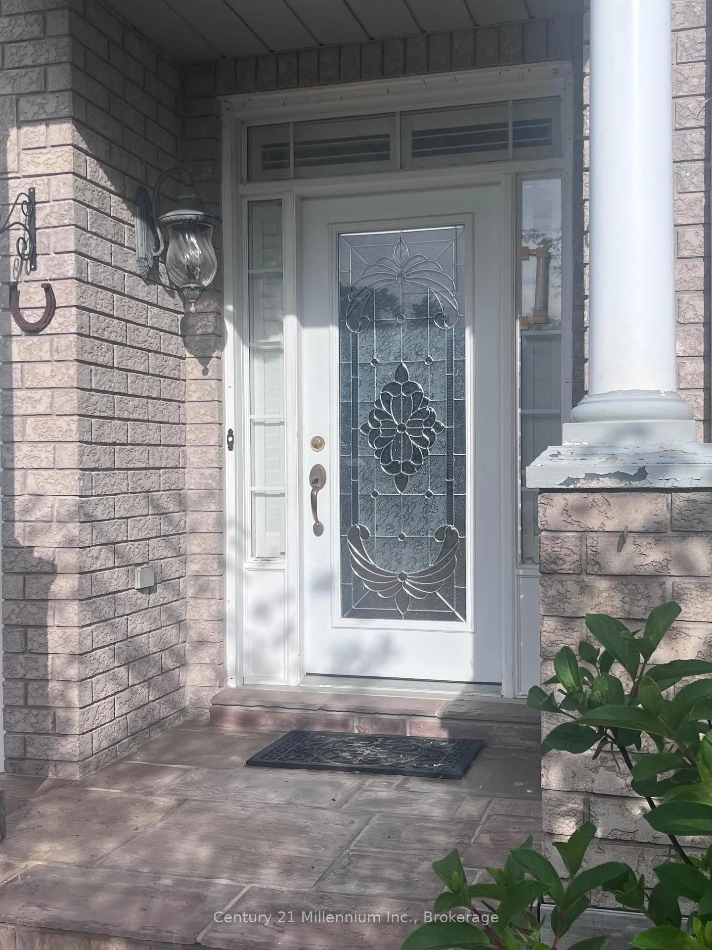Photo 3 of 19 Tanager Crescent, Wasaga Beach — HOMEH