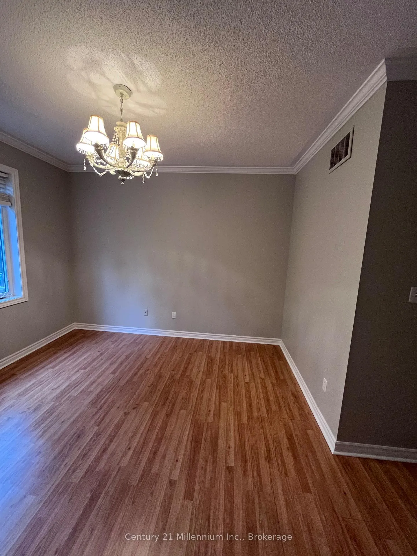 Photo 16 of 19 Tanager Crescent, Wasaga Beach — HOMEH
