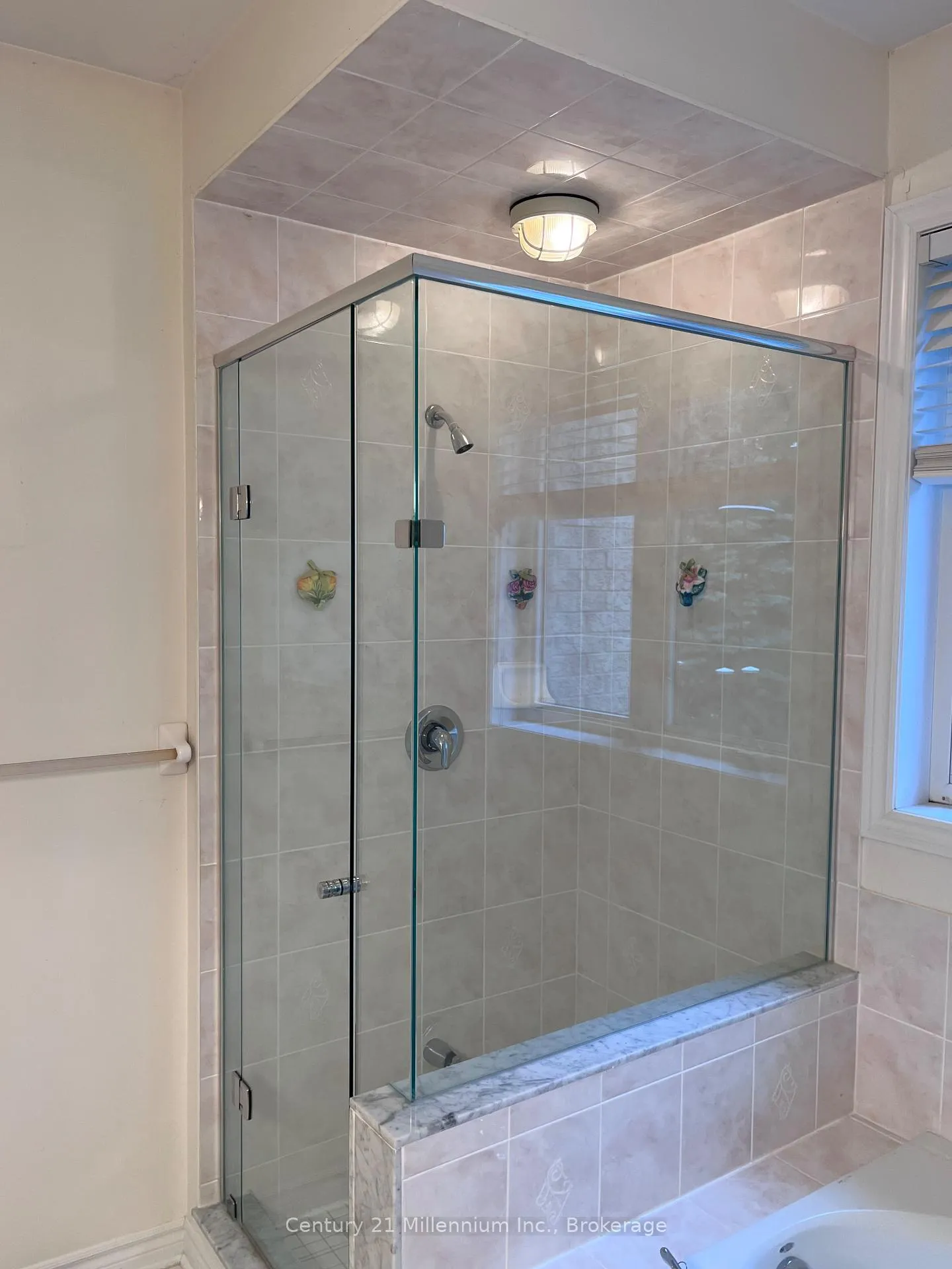 Photo 22 of 19 Tanager Crescent, Wasaga Beach — HOMEH