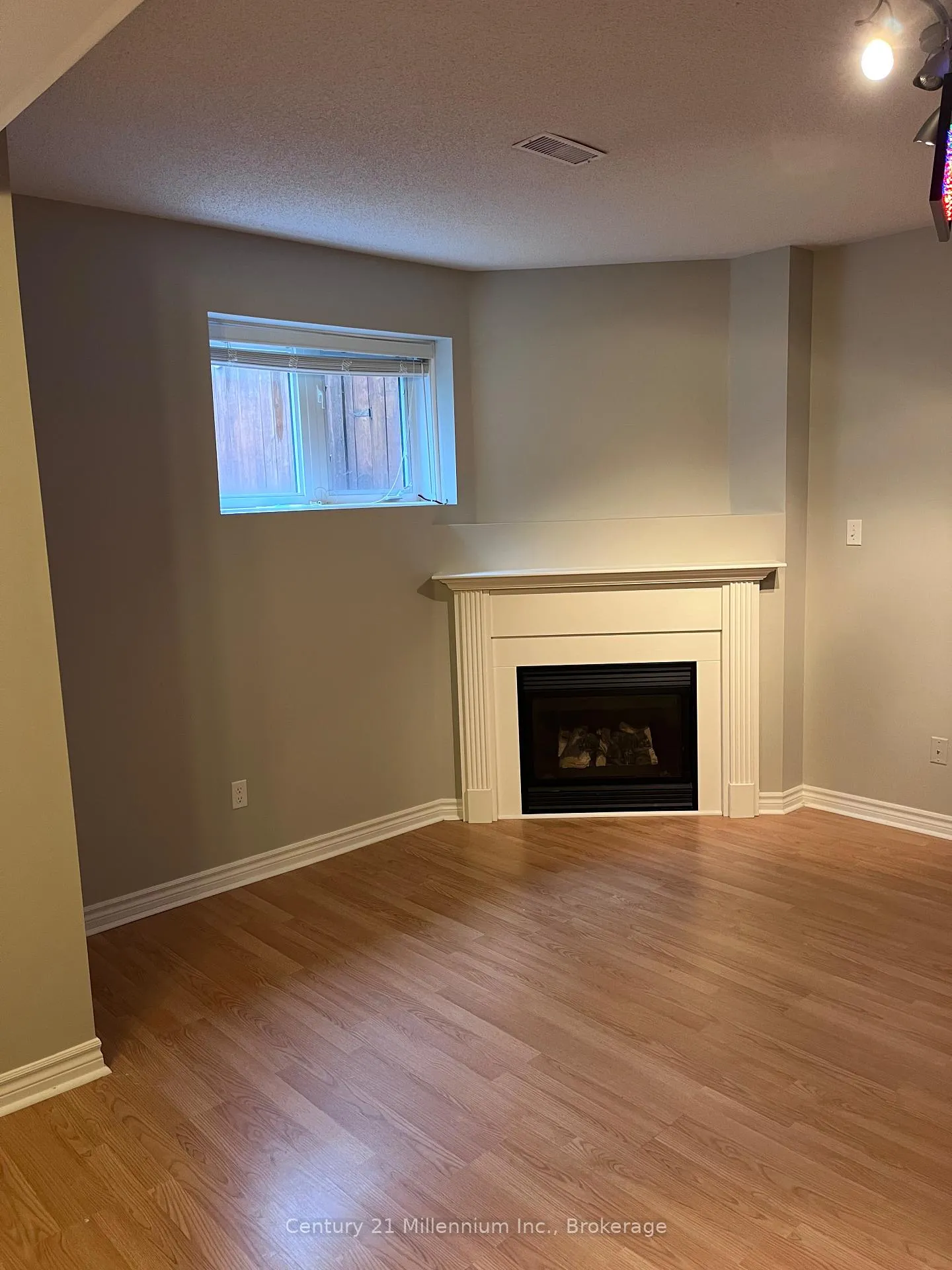 Photo 28 of 19 Tanager Crescent, Wasaga Beach — HOMEH