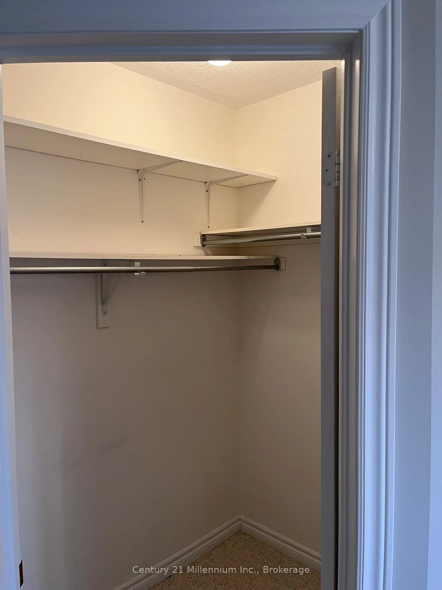 Photo 33 of 19 Tanager Crescent, Wasaga Beach — HOMEH