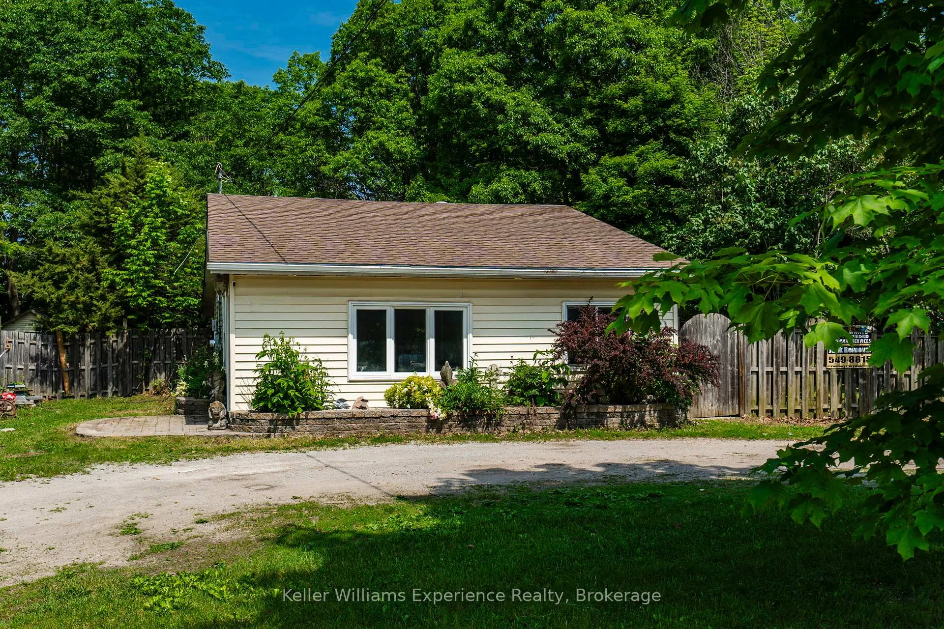Photo 1 of 1720 Golflink Road, Tiny, Rural Tiny — HOMEH
