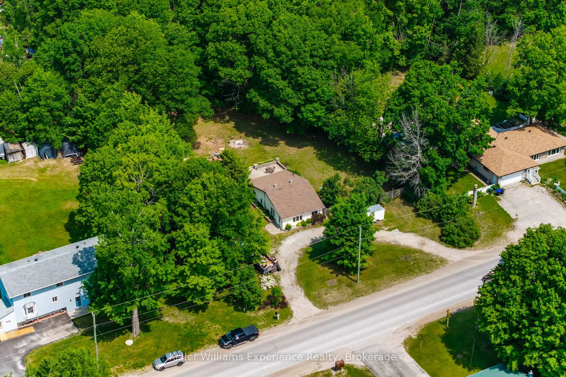 Photo 3 of 1720 Golflink Road, Tiny, Rural Tiny — HOMEH