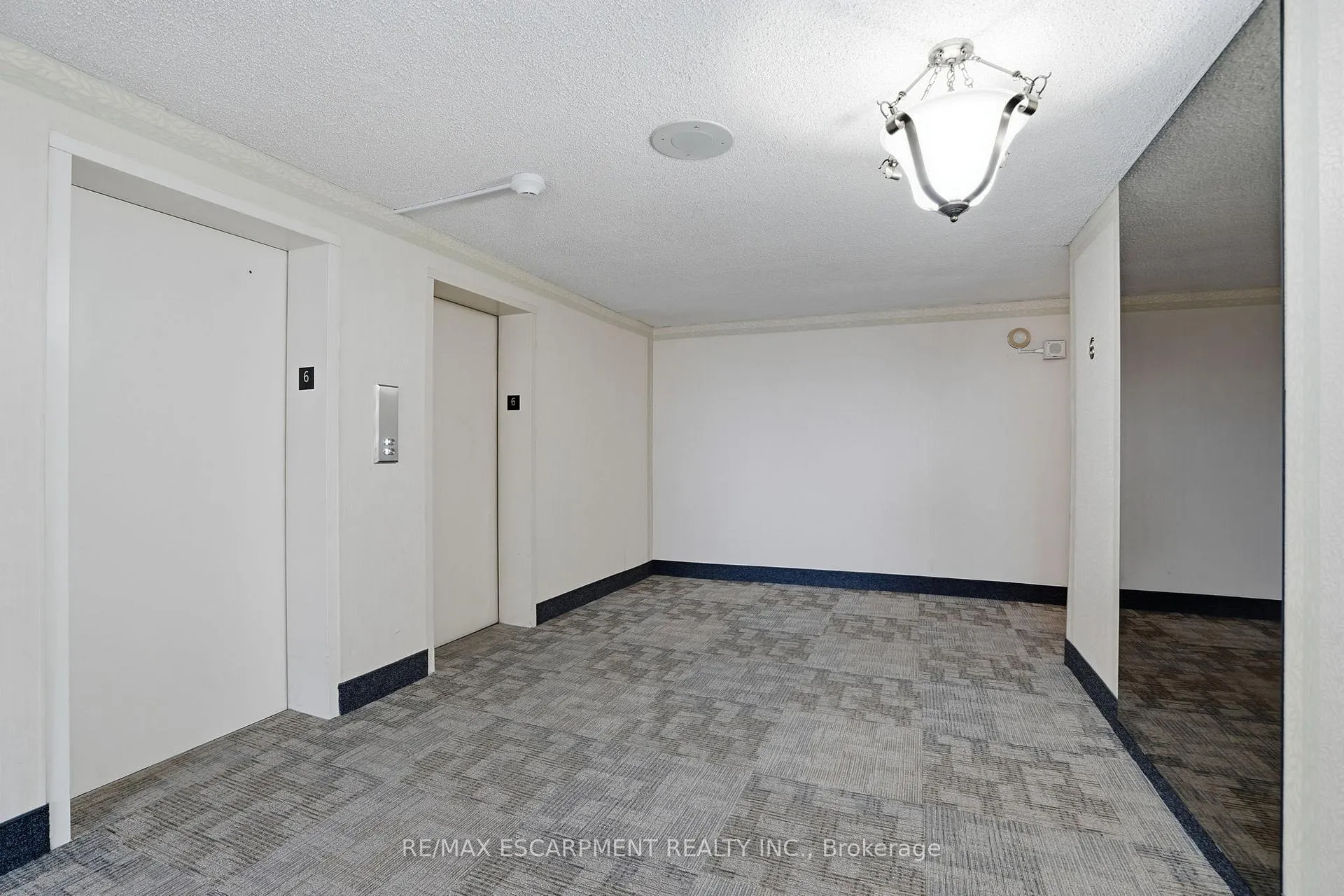 Photo 3 of Unit 606, 222 Jackson Street W, Hamilton, Durand — HOMEH