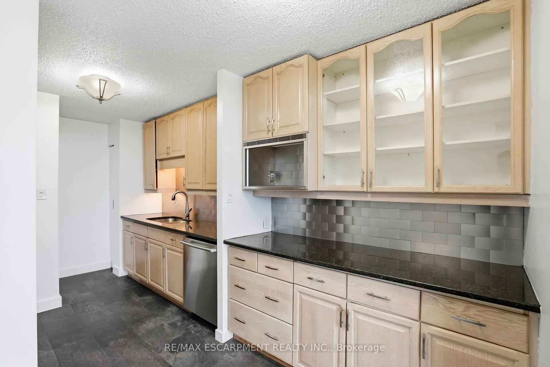 Photo 17 of Unit 606, 222 Jackson Street W, Hamilton, Durand — HOMEH