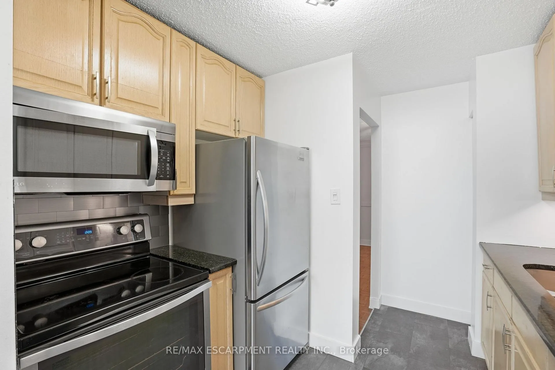 Photo 18 of Unit 606, 222 Jackson Street W, Hamilton, Durand — HOMEH