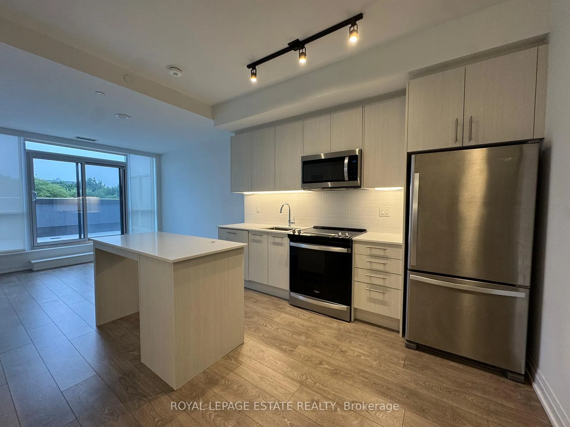 Photo 4 of Unit 416, 286 Main Street, Toronto, East End-Danforth — HOMEH