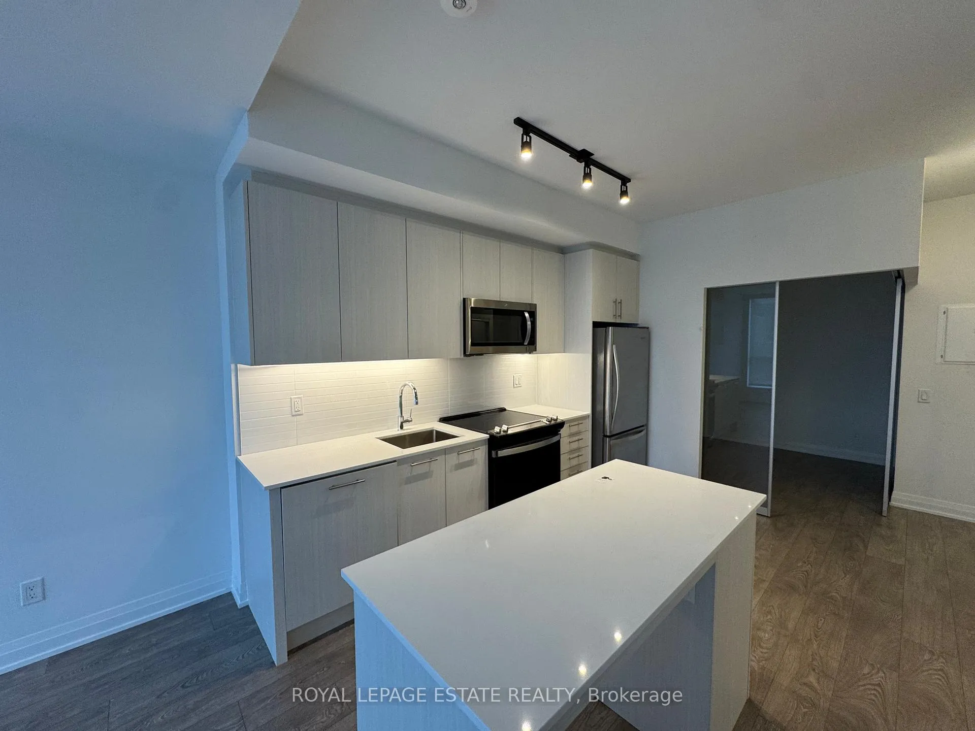 Photo 6 of Unit 416, 286 Main Street, Toronto, East End-Danforth — HOMEH
