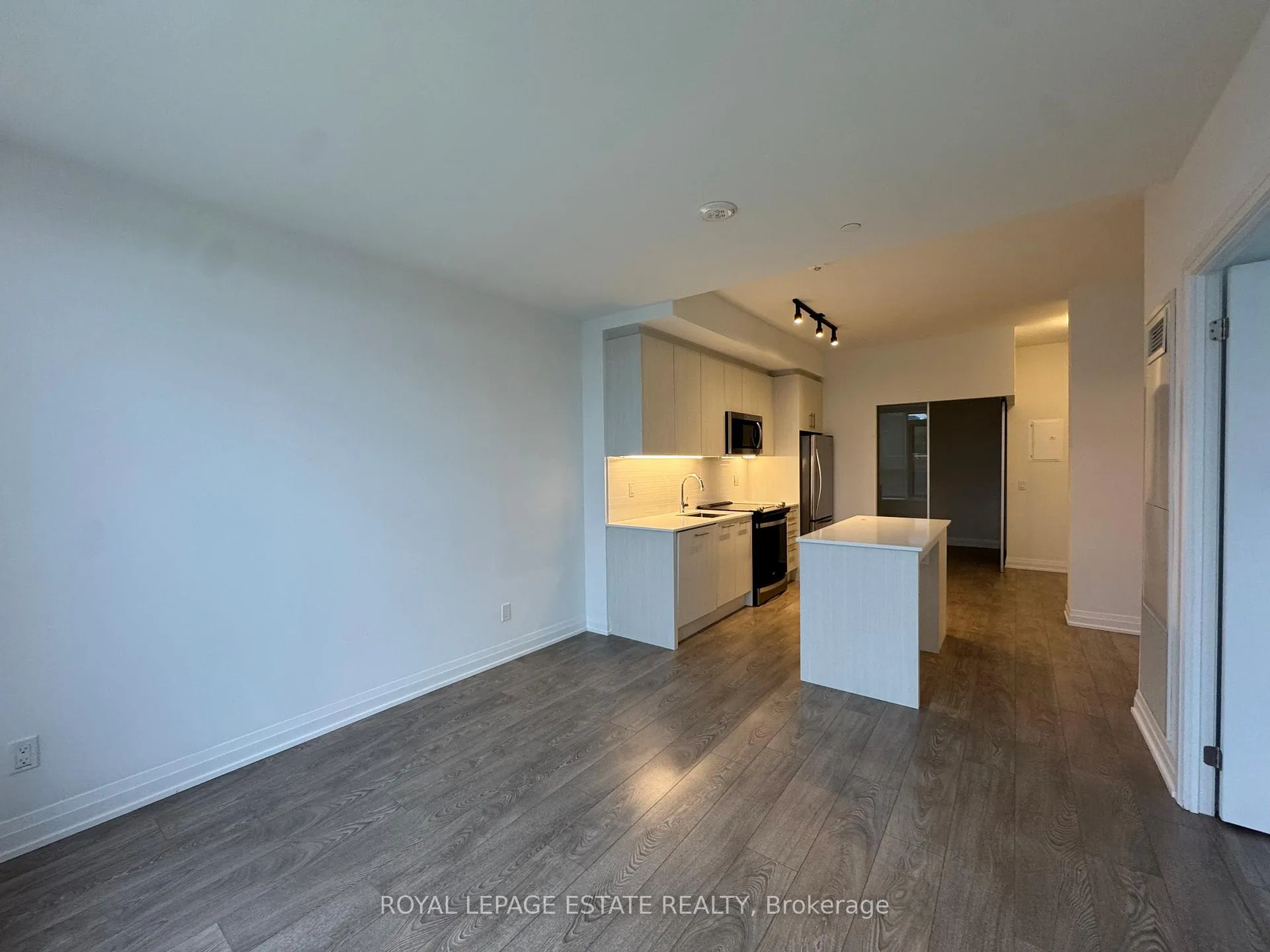 Photo 7 of Unit 416, 286 Main Street, Toronto, East End-Danforth — HOMEH