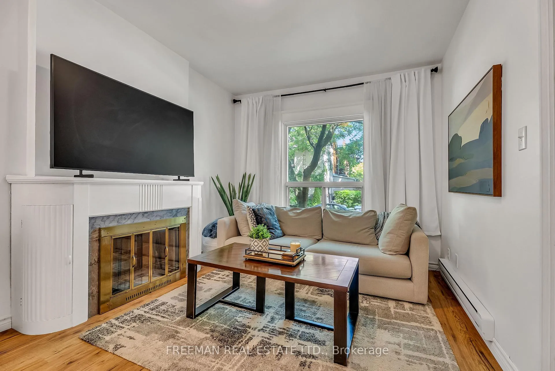 Photo 7 of 21 London Street, Toronto, The Annex — HOMEH