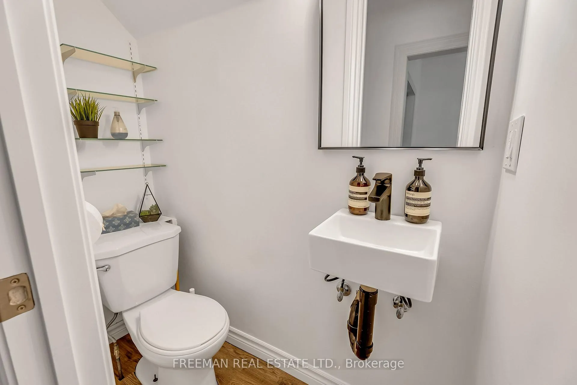 Photo 14 of 21 London Street, Toronto, The Annex — HOMEH