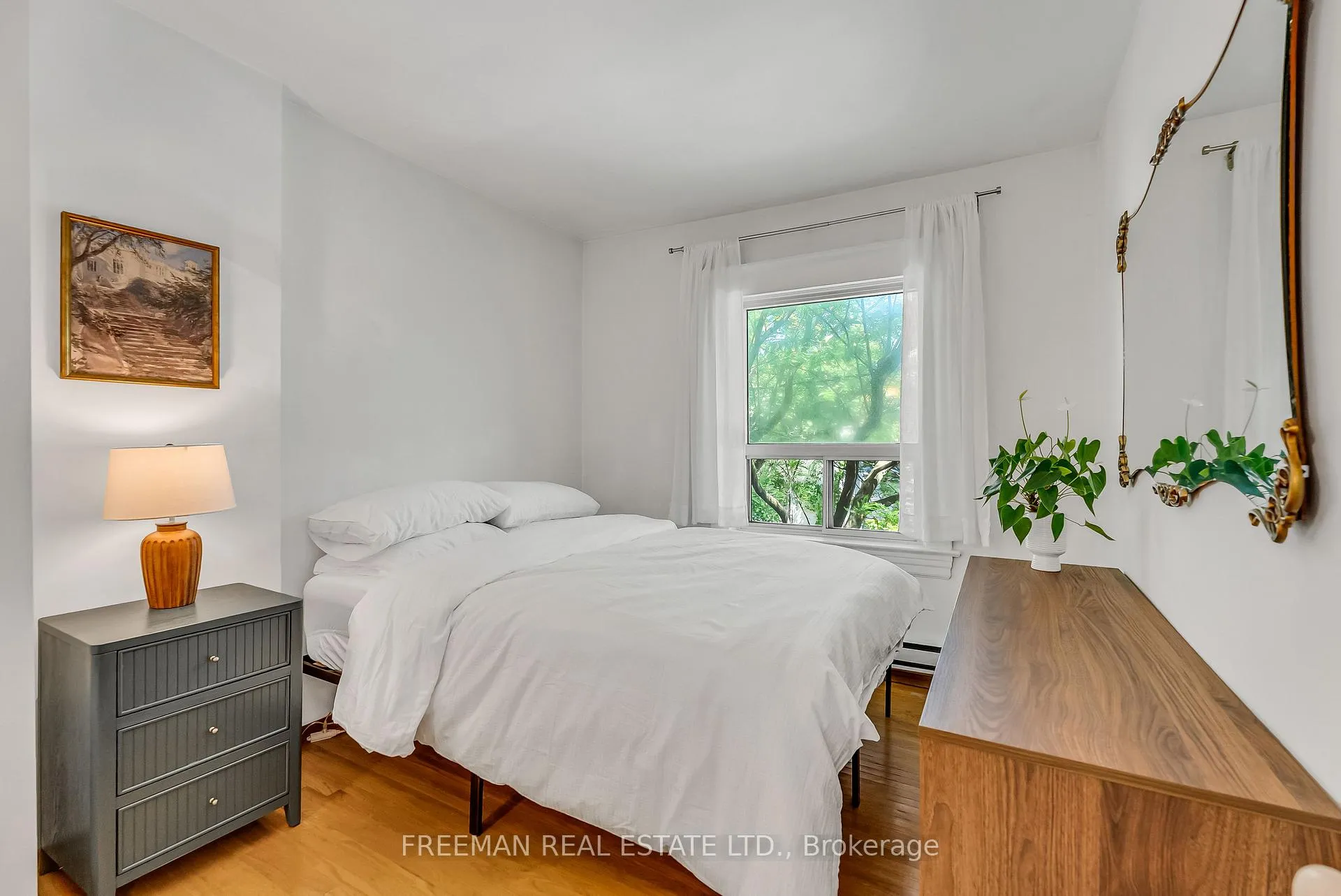 Photo 19 of 21 London Street, Toronto, The Annex — HOMEH