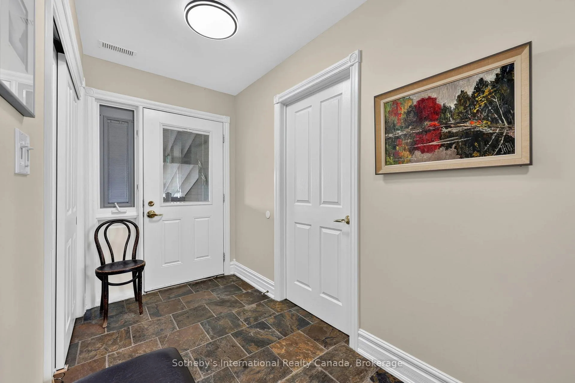 Photo 5 of 541 Mariners Way, Collingwood — HOMEH
