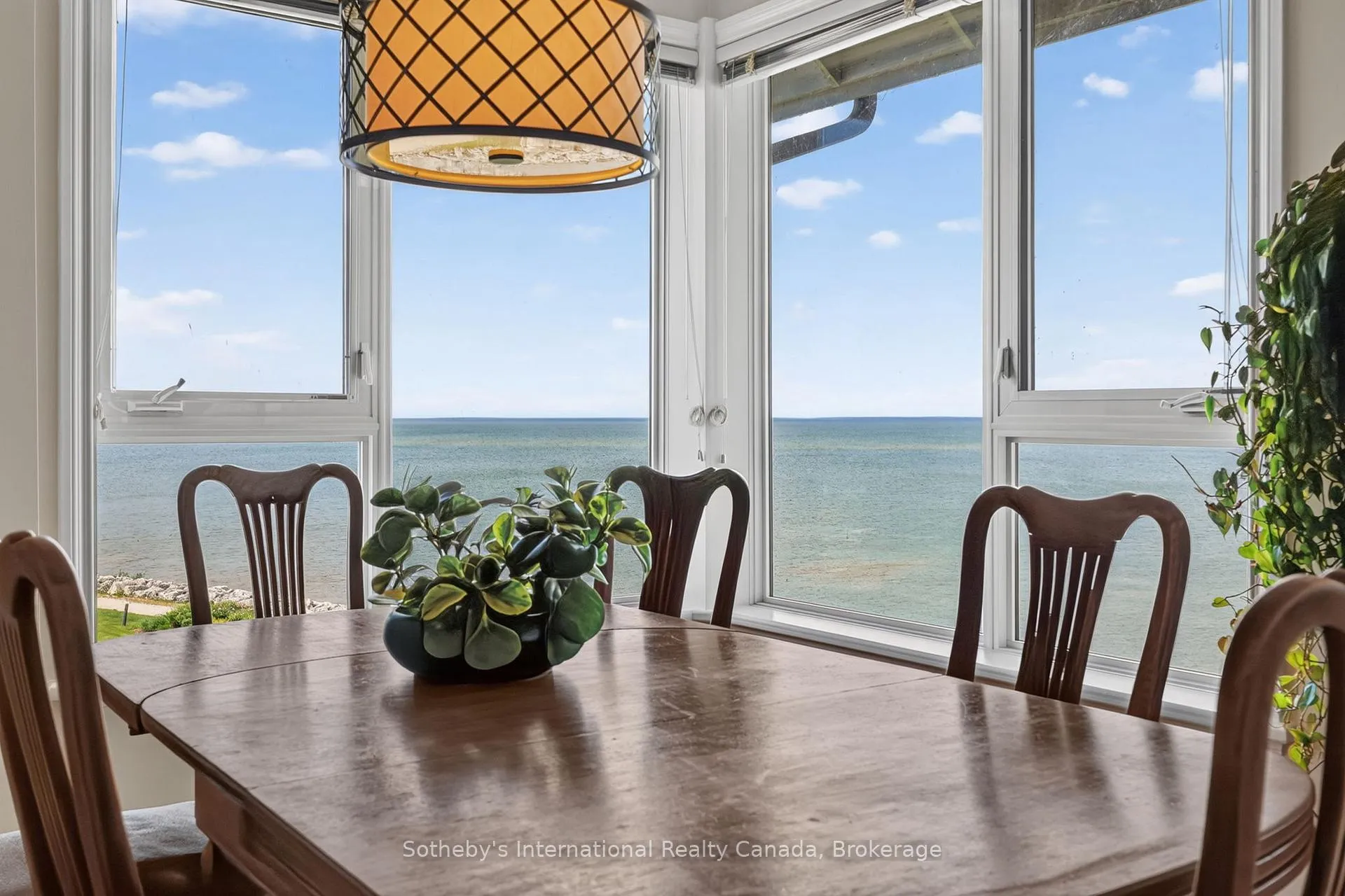 Photo 11 of 541 Mariners Way, Collingwood — HOMEH