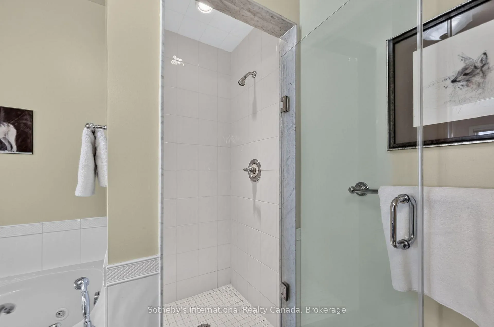 Photo 20 of 541 Mariners Way, Collingwood — HOMEH