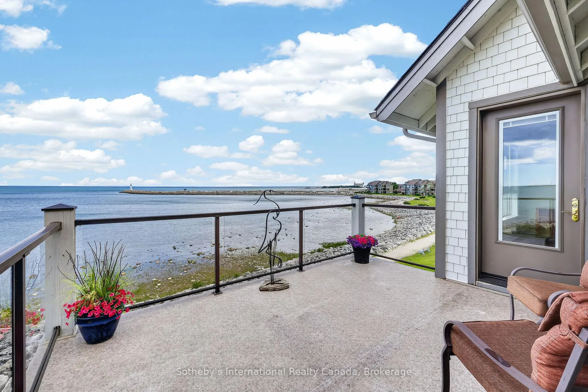 Photo 24 of 541 Mariners Way, Collingwood — HOMEH