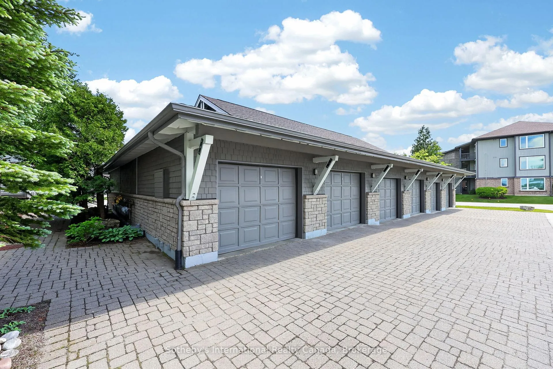 Photo 27 of 541 Mariners Way, Collingwood — HOMEH