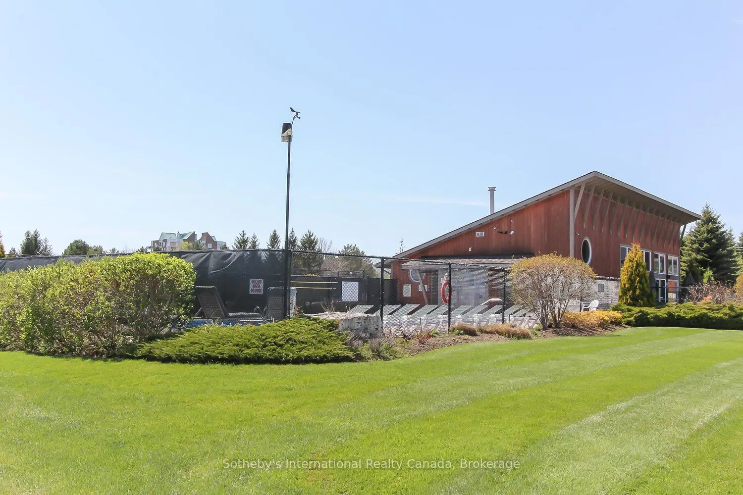 Photo 30 of 541 Mariners Way, Collingwood — HOMEH