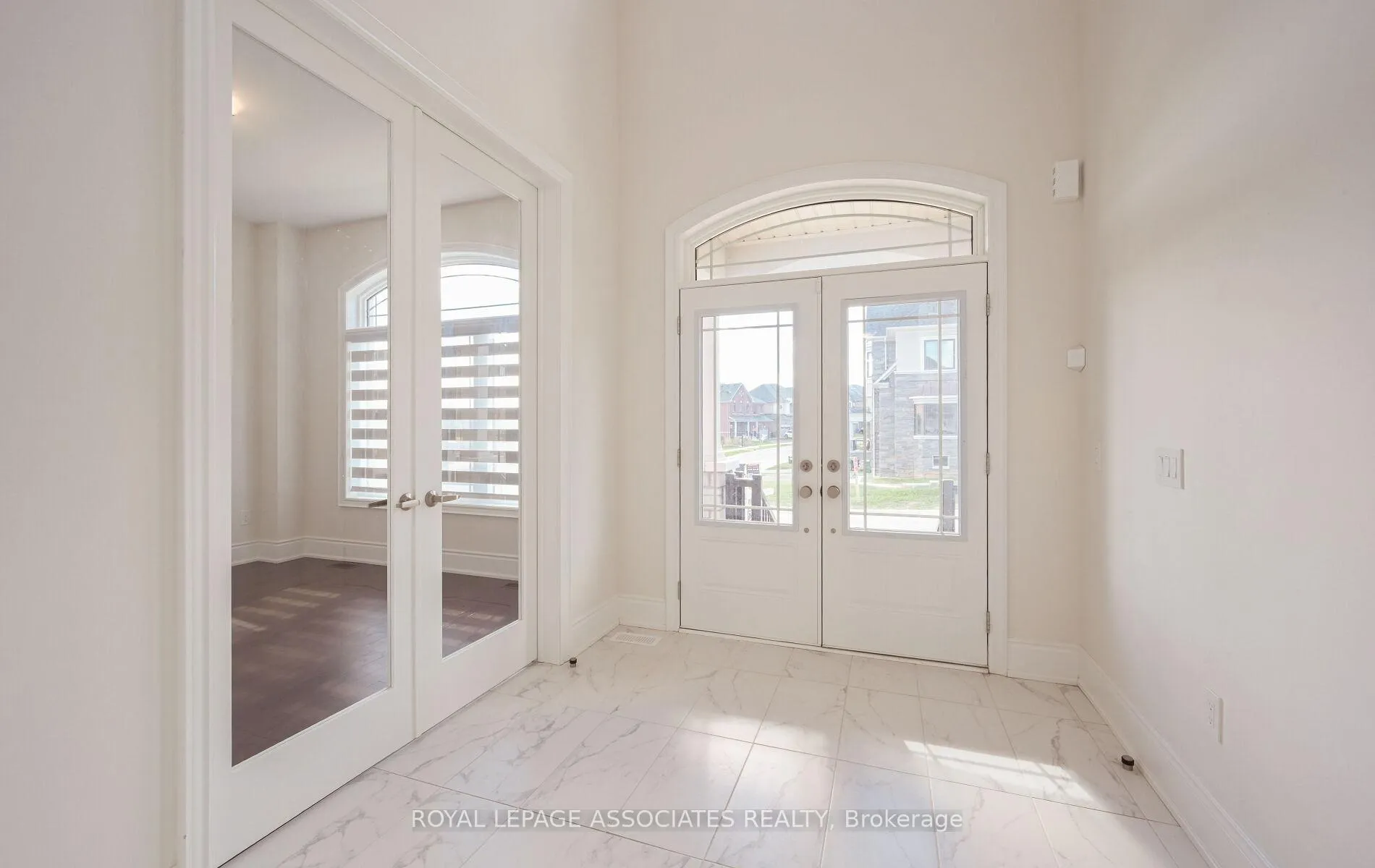 Photo 4 of 55 Raspberry Ridge Avenue, Caledon, Caledon East — HOMEH