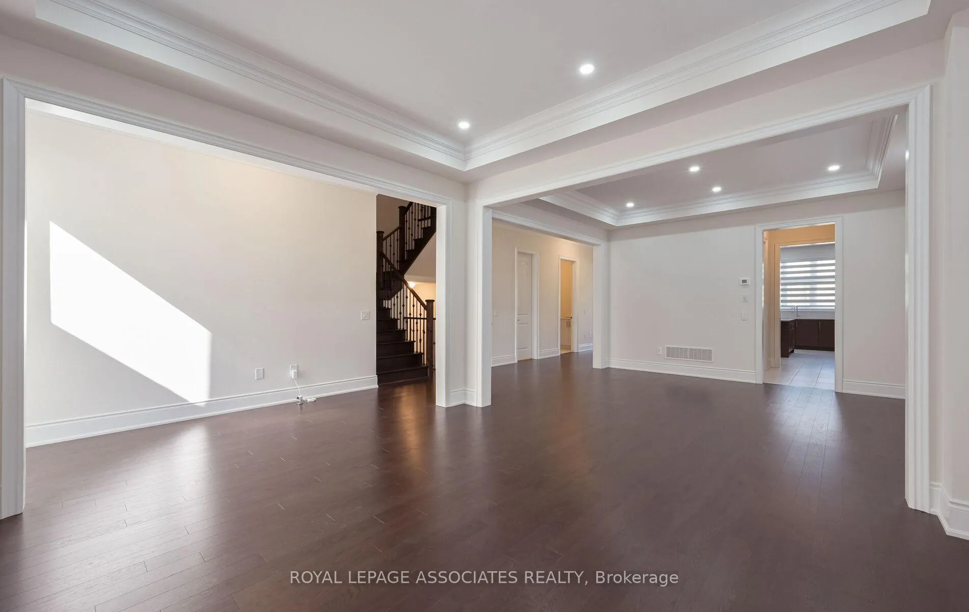 Photo 8 of 55 Raspberry Ridge Avenue, Caledon, Caledon East — HOMEH