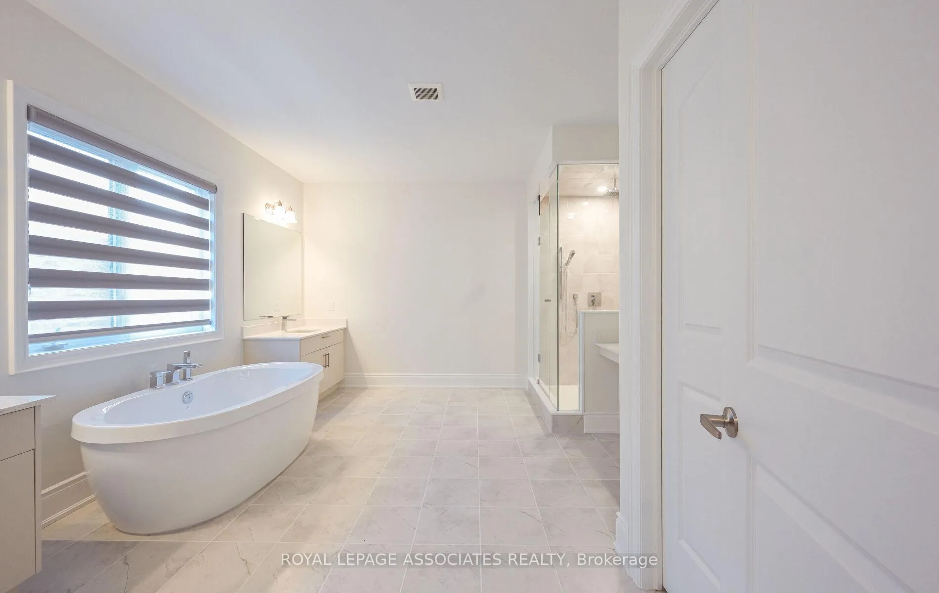 Photo 27 of 55 Raspberry Ridge Avenue, Caledon, Caledon East — HOMEH