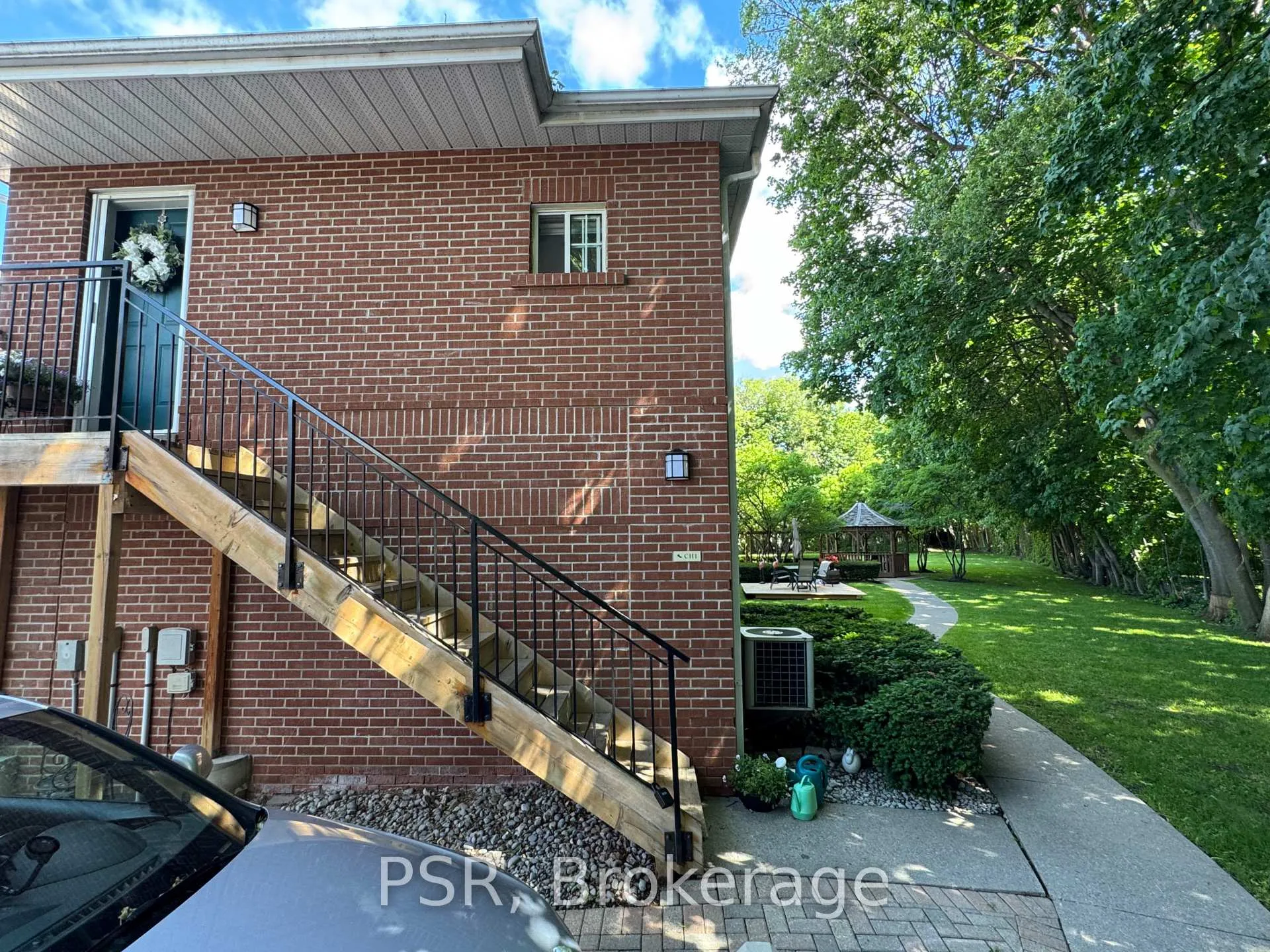 Photo 2 of Unit CH1, 1361 Bayview Avenue, Toronto, Leaside — HOMEH