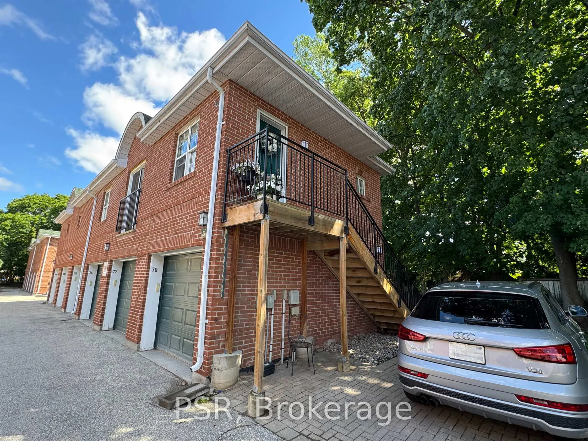 Photo 3 of Unit CH1, 1361 Bayview Avenue, Toronto, Leaside — HOMEH