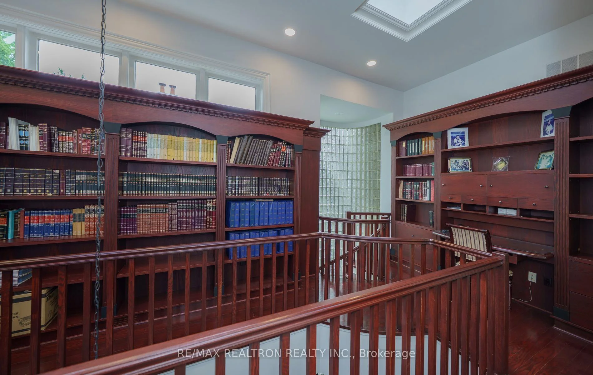 Photo 15 of 210 Arnold Avenue, Vaughan, Crestwood-Springfarm-Yorkhill — HOMEH