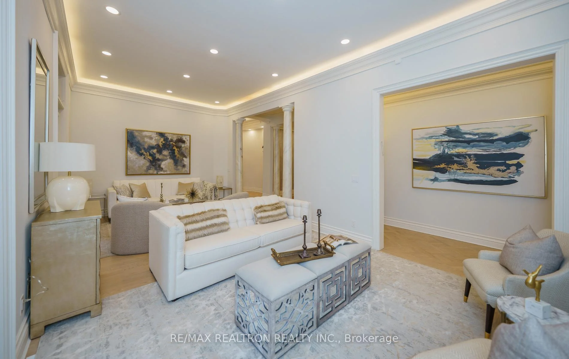 Photo 18 of 210 Arnold Avenue, Vaughan, Crestwood-Springfarm-Yorkhill — HOMEH