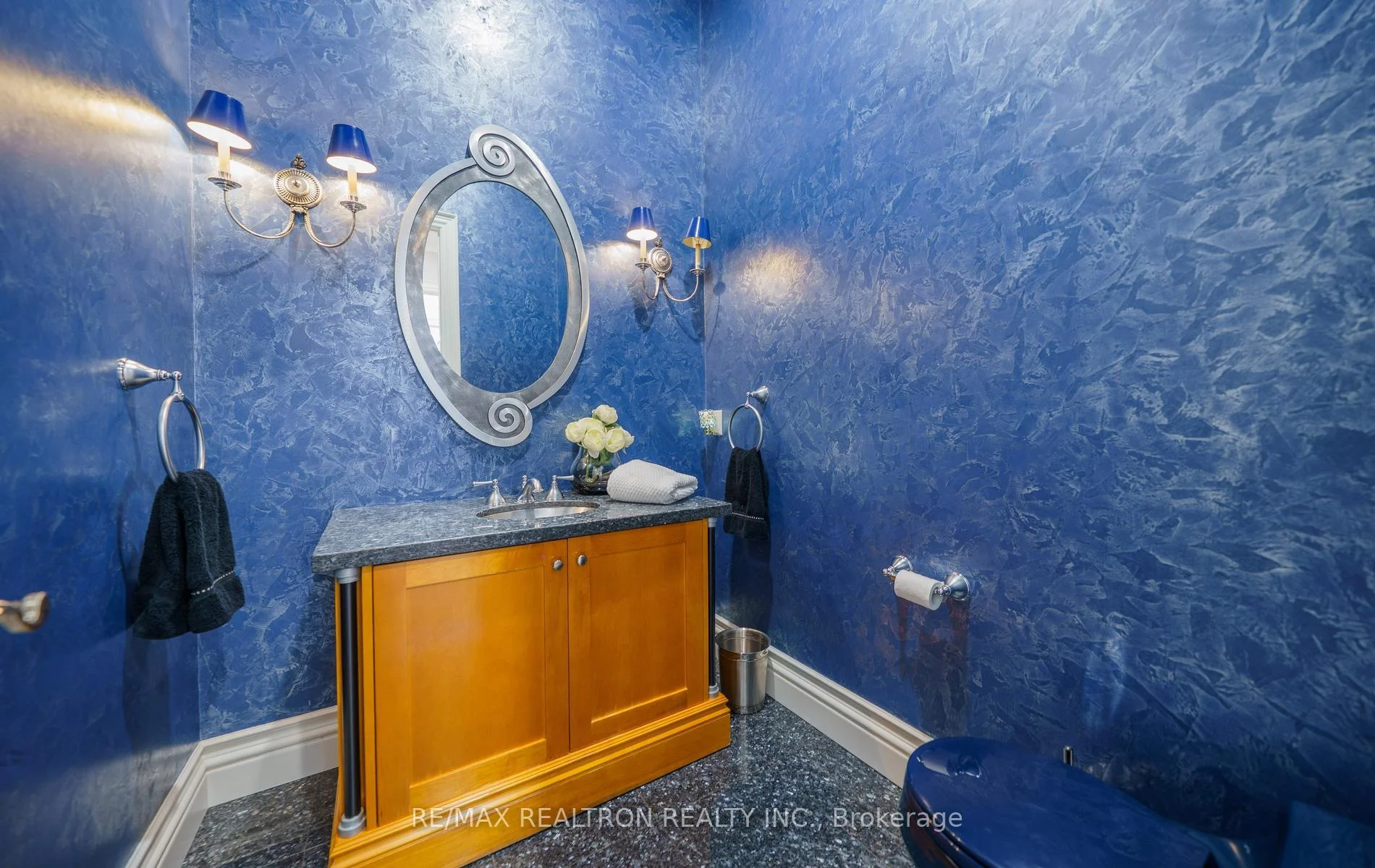 Photo 29 of 210 Arnold Avenue, Vaughan, Crestwood-Springfarm-Yorkhill — HOMEH