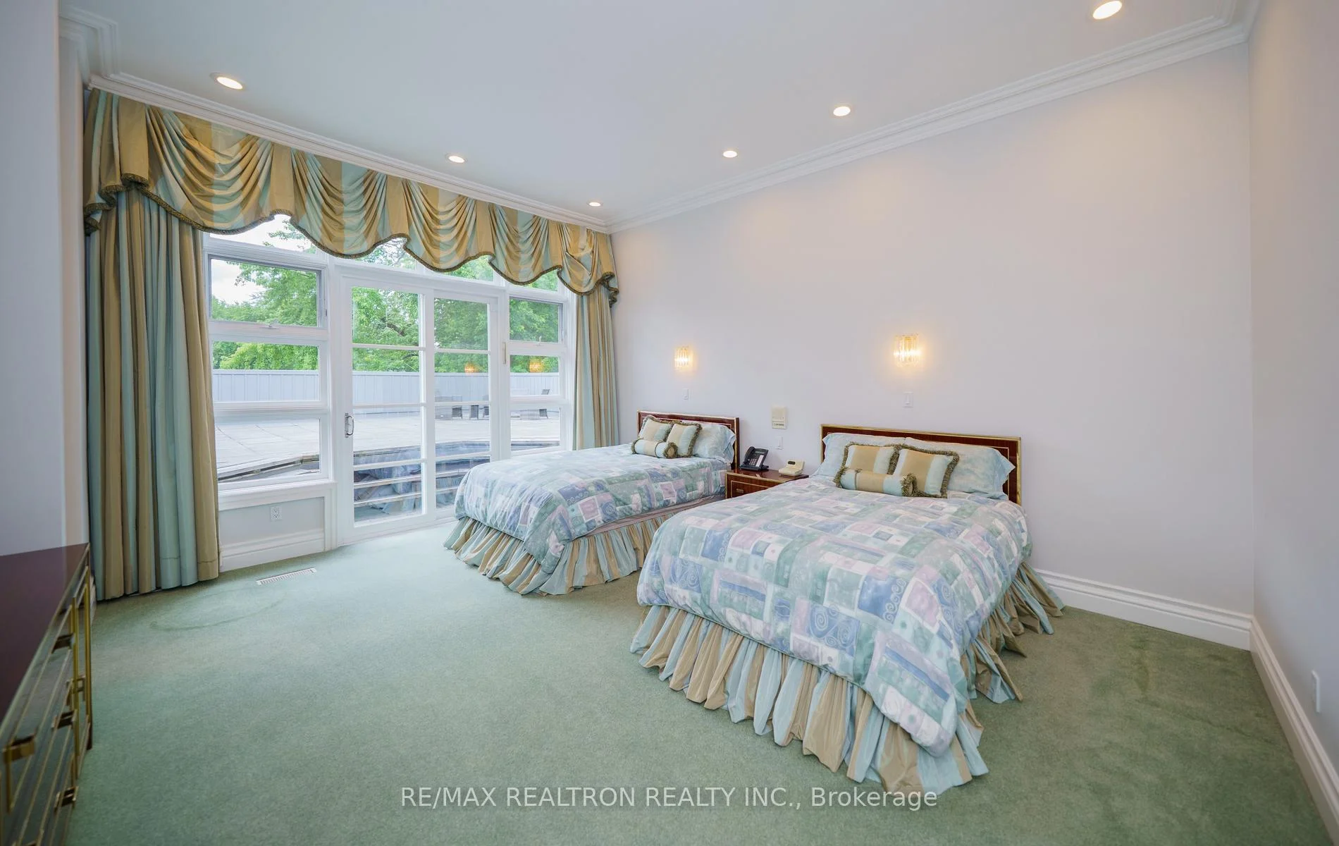 Photo 30 of 210 Arnold Avenue, Vaughan, Crestwood-Springfarm-Yorkhill — HOMEH