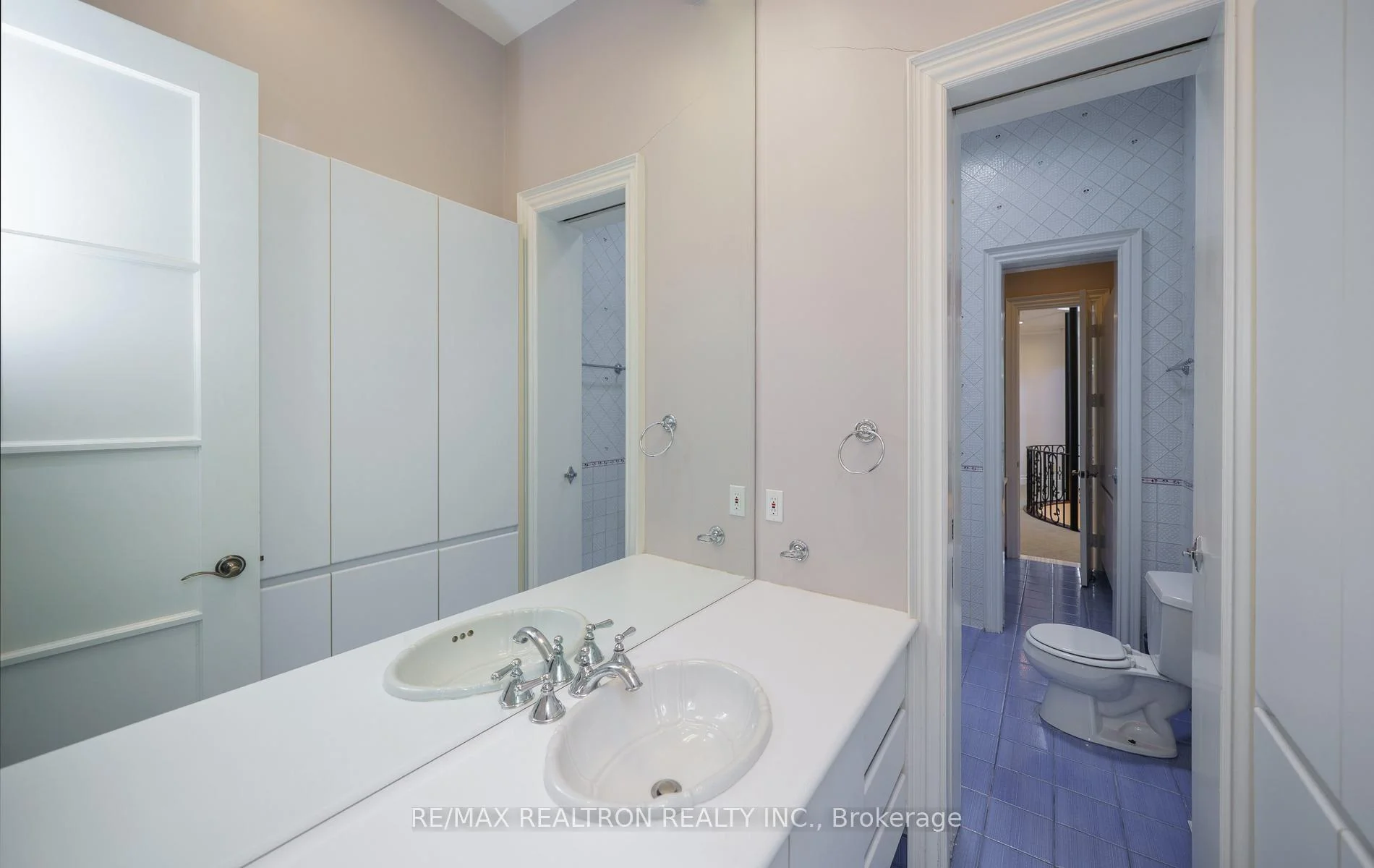 Photo 43 of 210 Arnold Avenue, Vaughan, Crestwood-Springfarm-Yorkhill — HOMEH