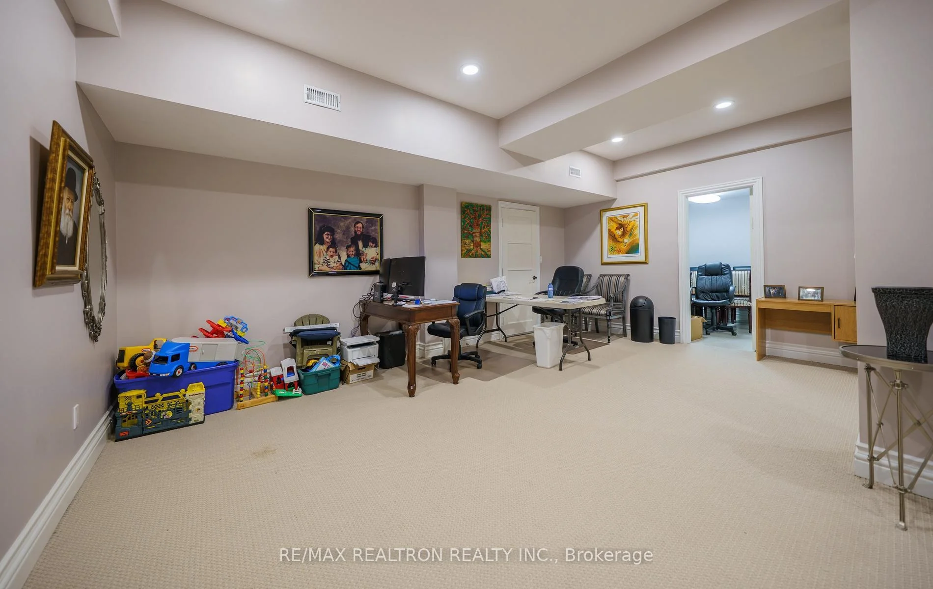 Photo 47 of 210 Arnold Avenue, Vaughan, Crestwood-Springfarm-Yorkhill — HOMEH