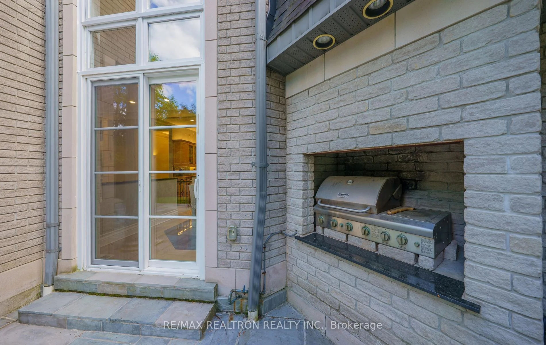 Photo 53 of 210 Arnold Avenue, Vaughan, Crestwood-Springfarm-Yorkhill — HOMEH