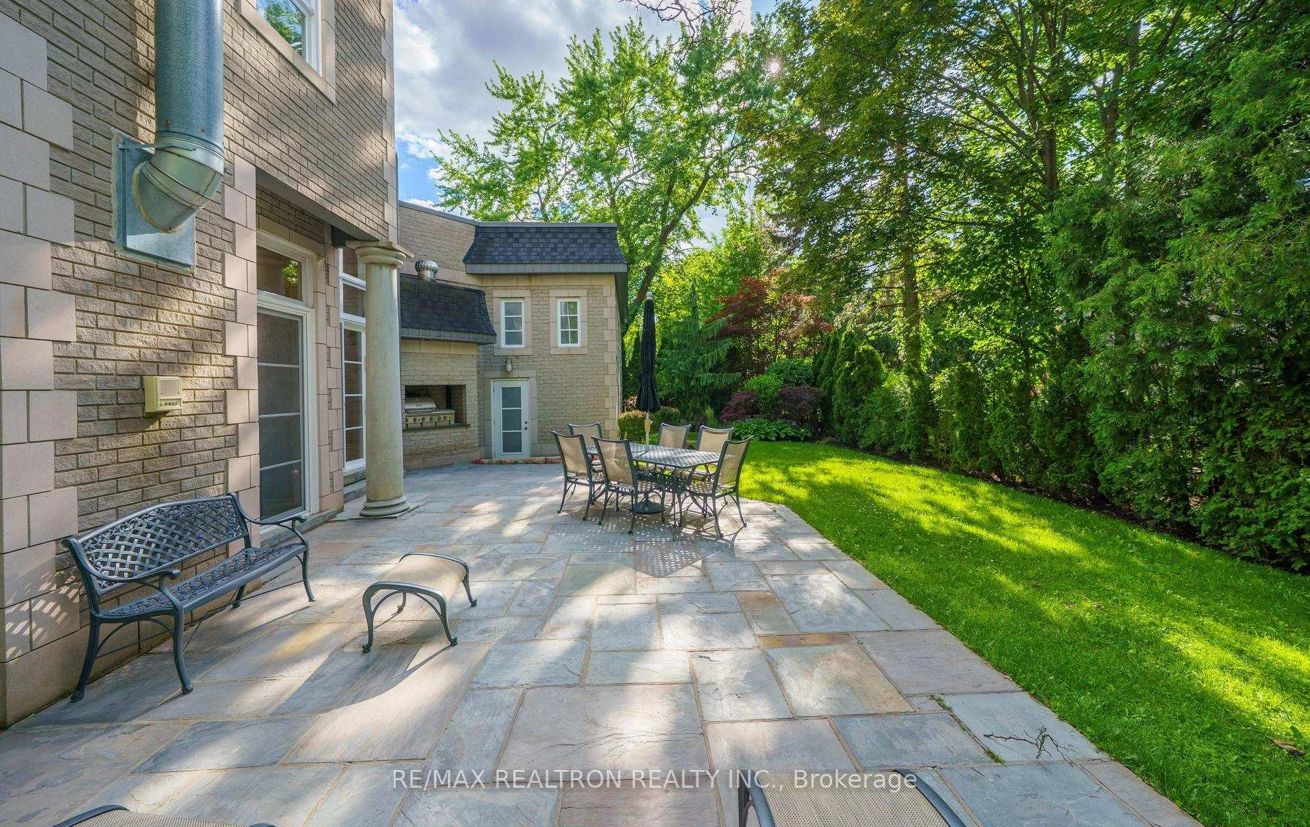 Photo 54 of 210 Arnold Avenue, Vaughan, Crestwood-Springfarm-Yorkhill — HOMEH