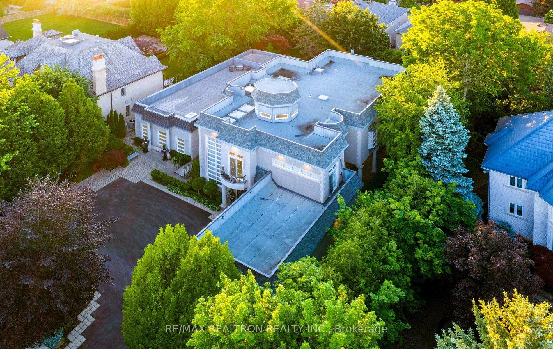 Photo 64 of 210 Arnold Avenue, Vaughan, Crestwood-Springfarm-Yorkhill — HOMEH