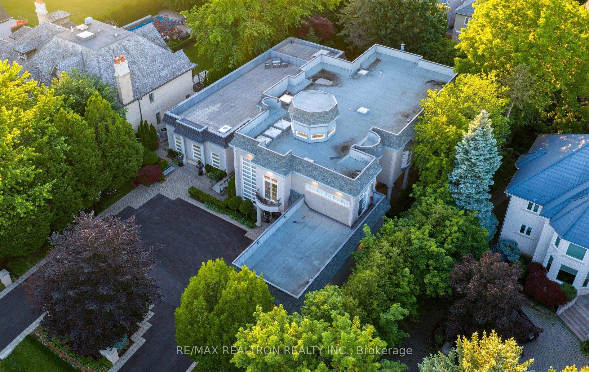 Photo 65 of 210 Arnold Avenue, Vaughan, Crestwood-Springfarm-Yorkhill — HOMEH