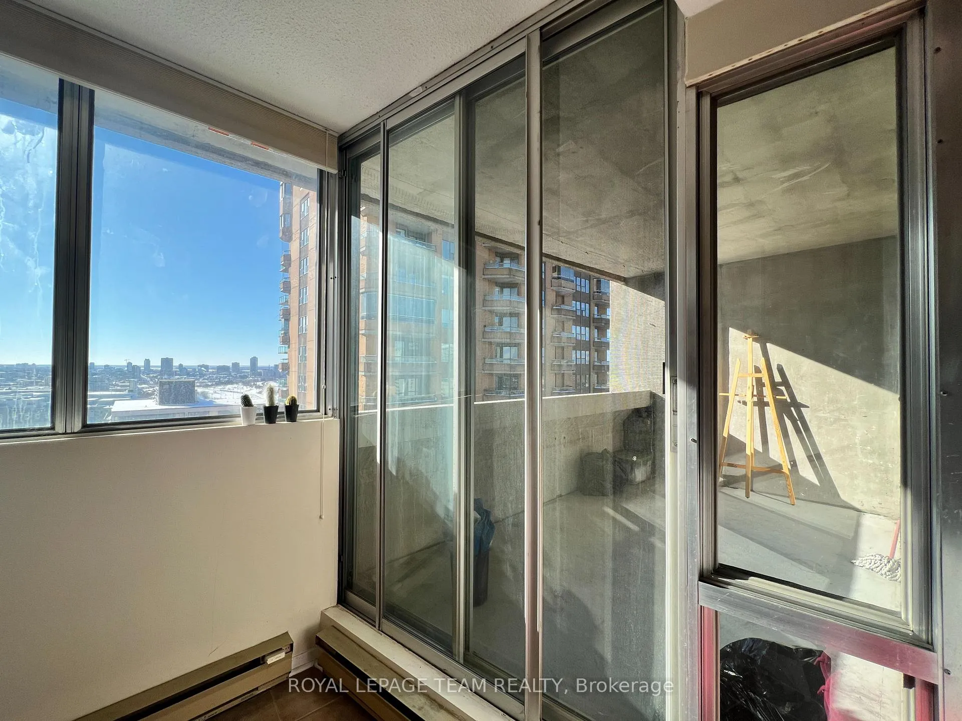 Photo 9 of Unit 2007, 530 Laurier Avenue, Ottawa, Ottawa Centre — HOMEH