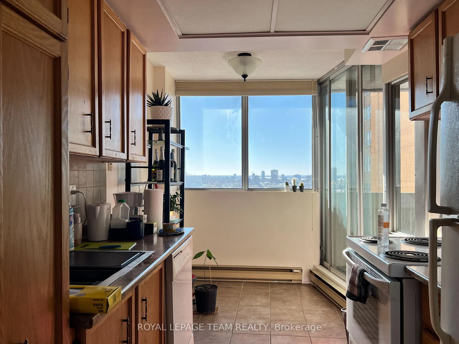 Photo 10 of Unit 2007, 530 Laurier Avenue, Ottawa, Ottawa Centre — HOMEH