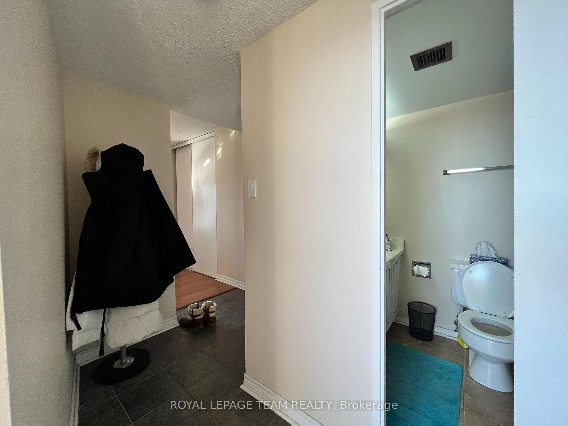 Photo 11 of Unit 2007, 530 Laurier Avenue, Ottawa, Ottawa Centre — HOMEH