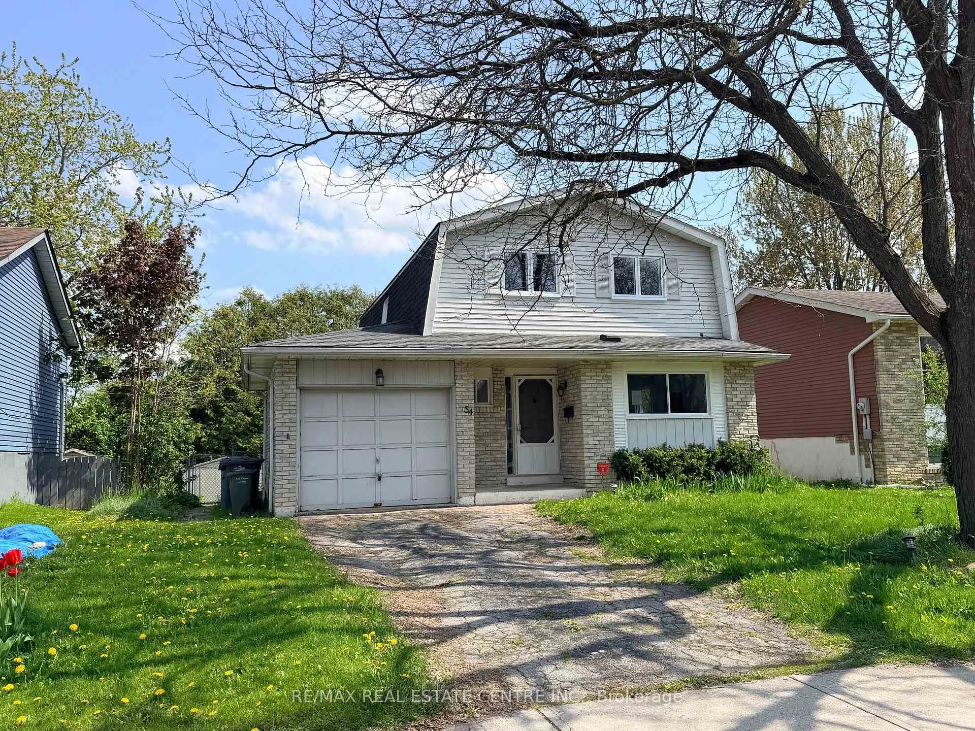 Photo 3 of 34 Woodridge Drive, Guelph, Willow West/Sugarbush/West Acres — HOMEH