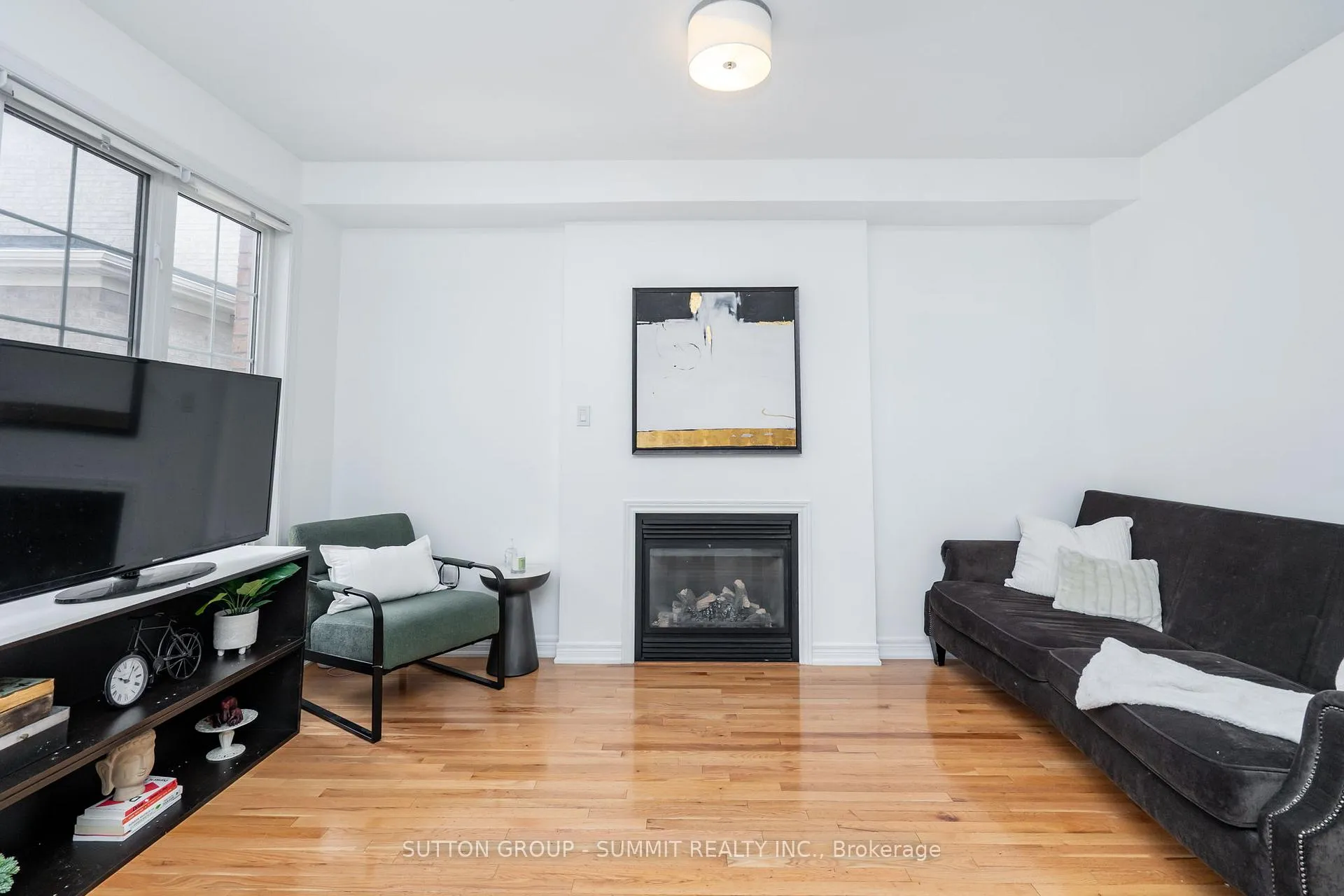 Photo 13 of 50 Bonnie Braes Drive, Brampton, Credit Valley — HOMEH