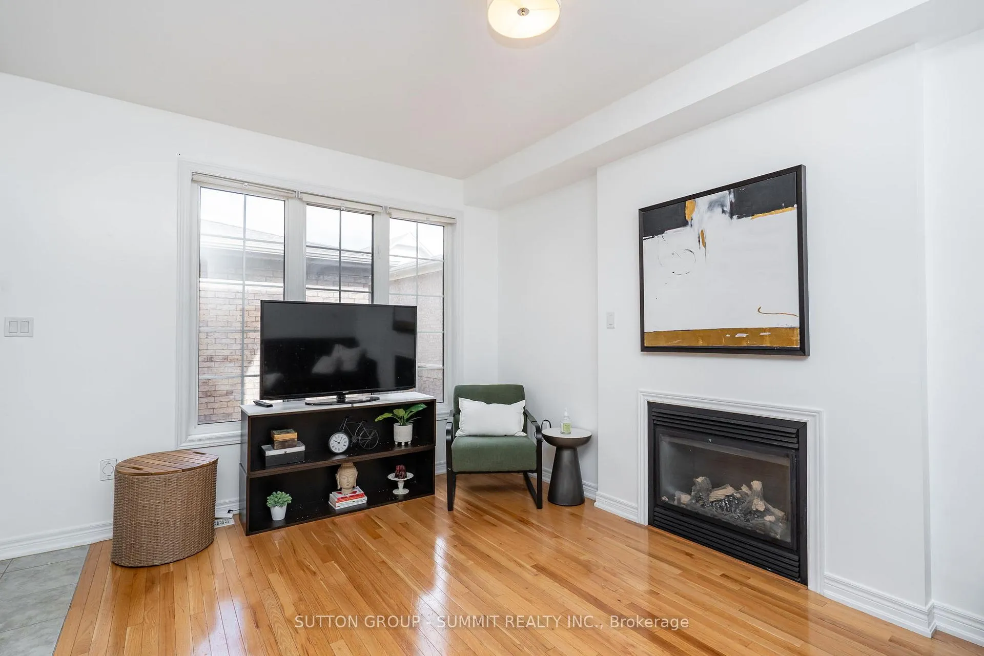 Photo 14 of 50 Bonnie Braes Drive, Brampton, Credit Valley — HOMEH