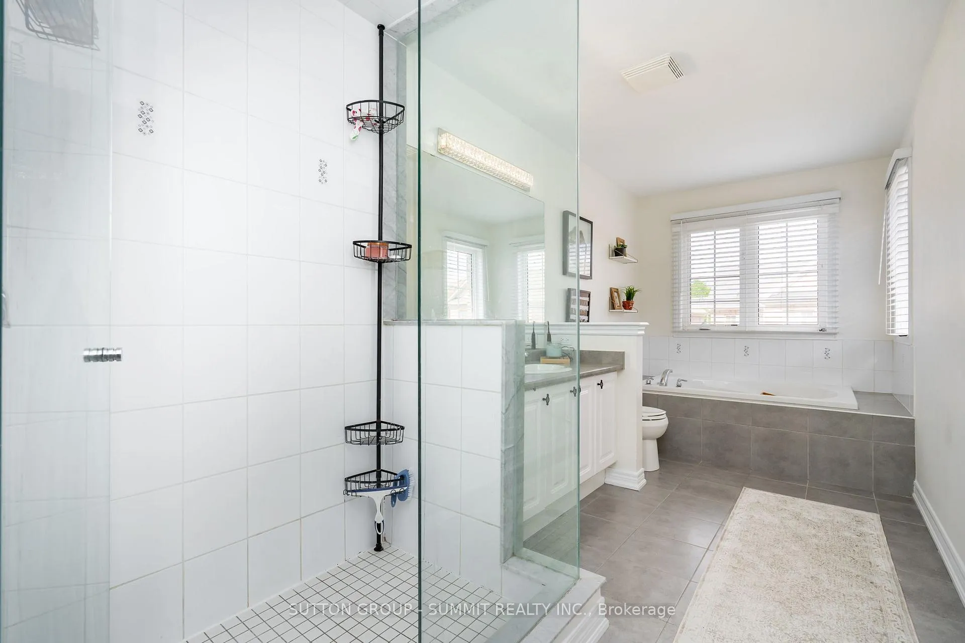 Photo 29 of 50 Bonnie Braes Drive, Brampton, Credit Valley — HOMEH