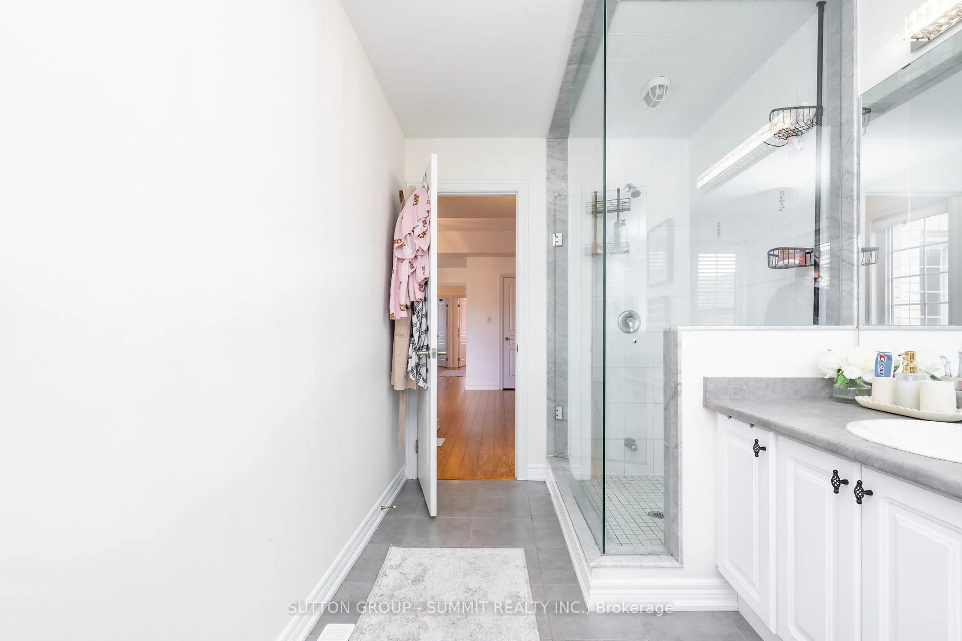 Photo 31 of 50 Bonnie Braes Drive, Brampton, Credit Valley — HOMEH