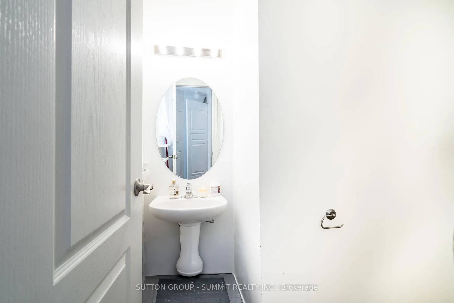 Photo 32 of 50 Bonnie Braes Drive, Brampton, Credit Valley — HOMEH