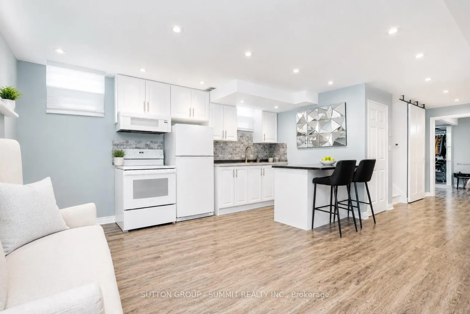 Photo 41 of 50 Bonnie Braes Drive, Brampton, Credit Valley — HOMEH