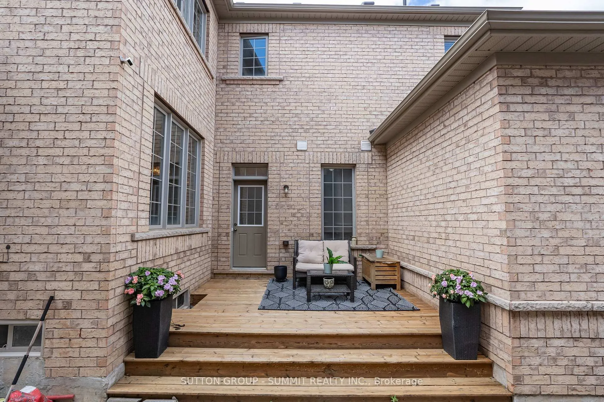 Photo 47 of 50 Bonnie Braes Drive, Brampton, Credit Valley — HOMEH