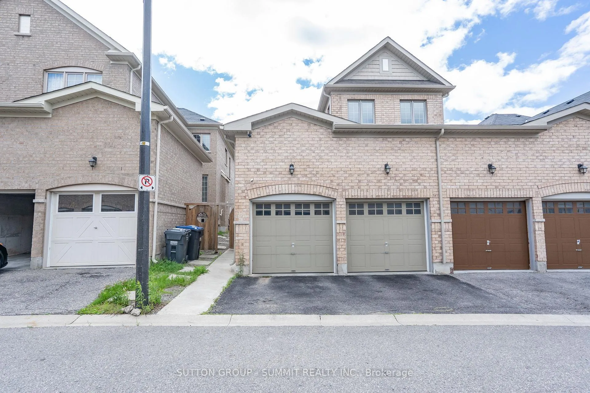 Photo 48 of 50 Bonnie Braes Drive, Brampton, Credit Valley — HOMEH